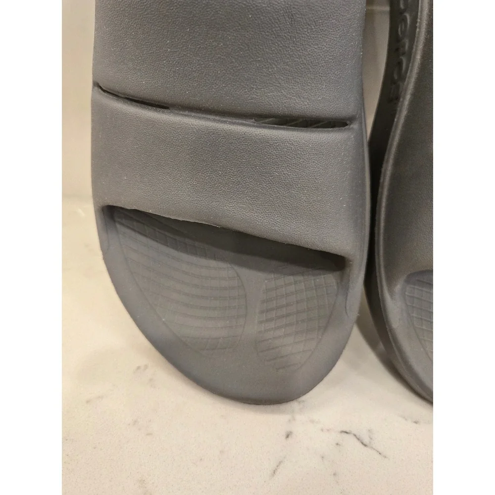 Oofos OOahh Slide Sandals Mens 10 Womens 12 Slate Grey Recovery Footwear EU 43